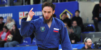 Золото с болью за родину