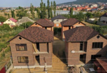 Нужно ли согласовывать с соседями ремонт на даче?