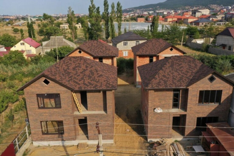 Нужно ли согласовывать с соседями ремонт на даче?