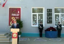 Память героев СВО увековечена в школах Махачкалы