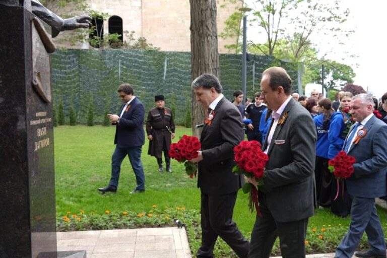 Торжественно открыт бюст композитора Наби Дагирова