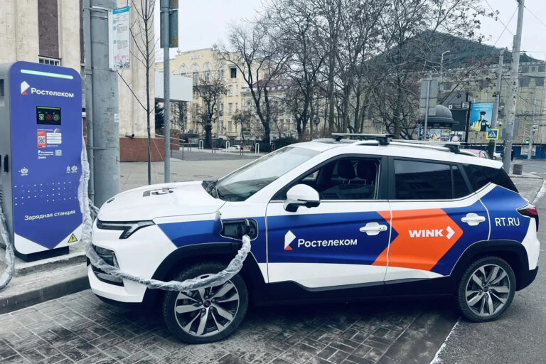 Заряд всего за 30 минут: «Ростелеком» расширил сеть электрозаправок в Ростове-на-Дону