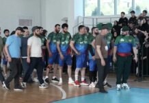 Мэр Махачкалы поприветствовал участников волейбольного турнира среди ветеранов СВО
