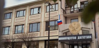 Заур Эминов поручил рассмотреть жалобы жителей микрорайона «ДОСААФ» на личной встрече