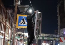 В центре Махачкалы установили 8 новых энергоэффективных светофоров