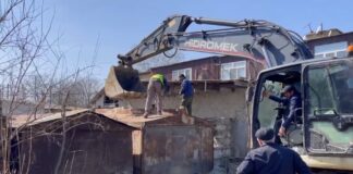 В Махачкале на улице Магомедтагирова снесли незаконные гаражи