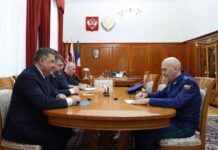 Вопросы защиты прав пострадавших от паводков обсудили Фёдор Щукин и Сергей Бажутов