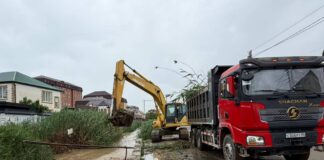 Минприроды Дагестана продолжает расчистку русла реки Черкес-озень вопреки непогоде
