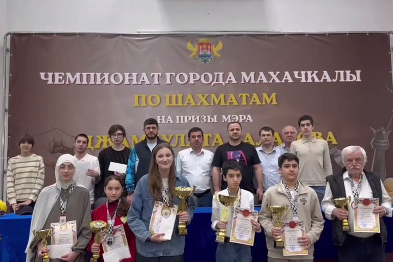 Интеллектуальный спорт объединил любителей в Махачкале