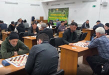 Шашки объединили поколения в честь Дня Победы