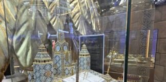 Стенд Дагестана на ПМЭФ-2026 привлек гостей золотыми крыльями орла и цифровым глобусом