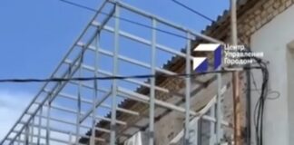 В Махачкале пресекли незаконное возведение металлоконструкции к жилому дому
