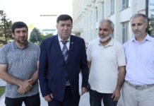 Гаджимурад Муртузалиев провел встречу с представителями общественности посёлка Ленинкент