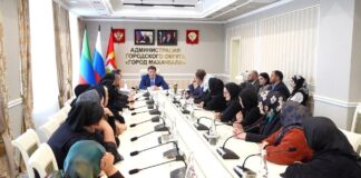 Джамбулат Салавов провел рабочую встречу с родственниками погибших военнослужащих СВО