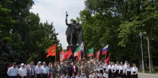 В Махачкале встретили участников Международного автопробега из Татарстана