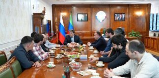 Джамбулат Салавов обсудил с представителями Хасавюртовского района итоги восстановительных работ после паводков