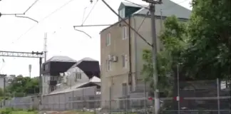 Самострои у железной дороги в Махачкале могут пойти под снос