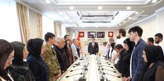 В Махачкале передали государственные награды семьям 14 погибших участников СВО