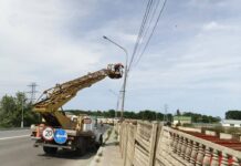На улицах Махачкалы обновили освещение