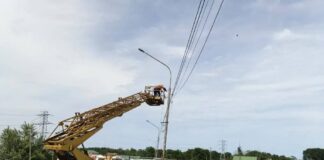 На улицах Махачкалы обновили освещение