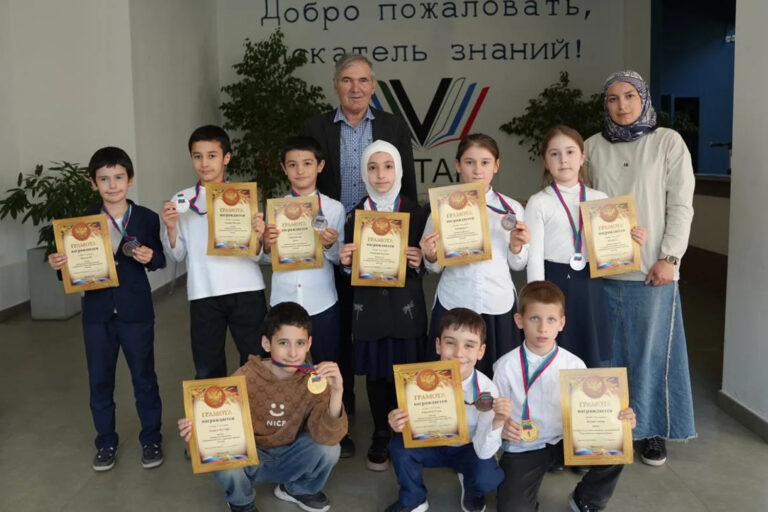 Шахматы и шашки объединили школьников