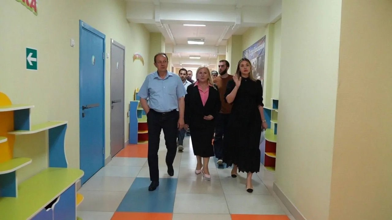 В Махачкале продолжается восстановление десяти образовательных учреждений после паводков