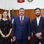 Фёдор Щукин встретился с молодоженами, чья свадьба стала праздником для всей республики