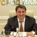 В Махачкале детям-сиротам вручили ключи от благоустроенных квартир