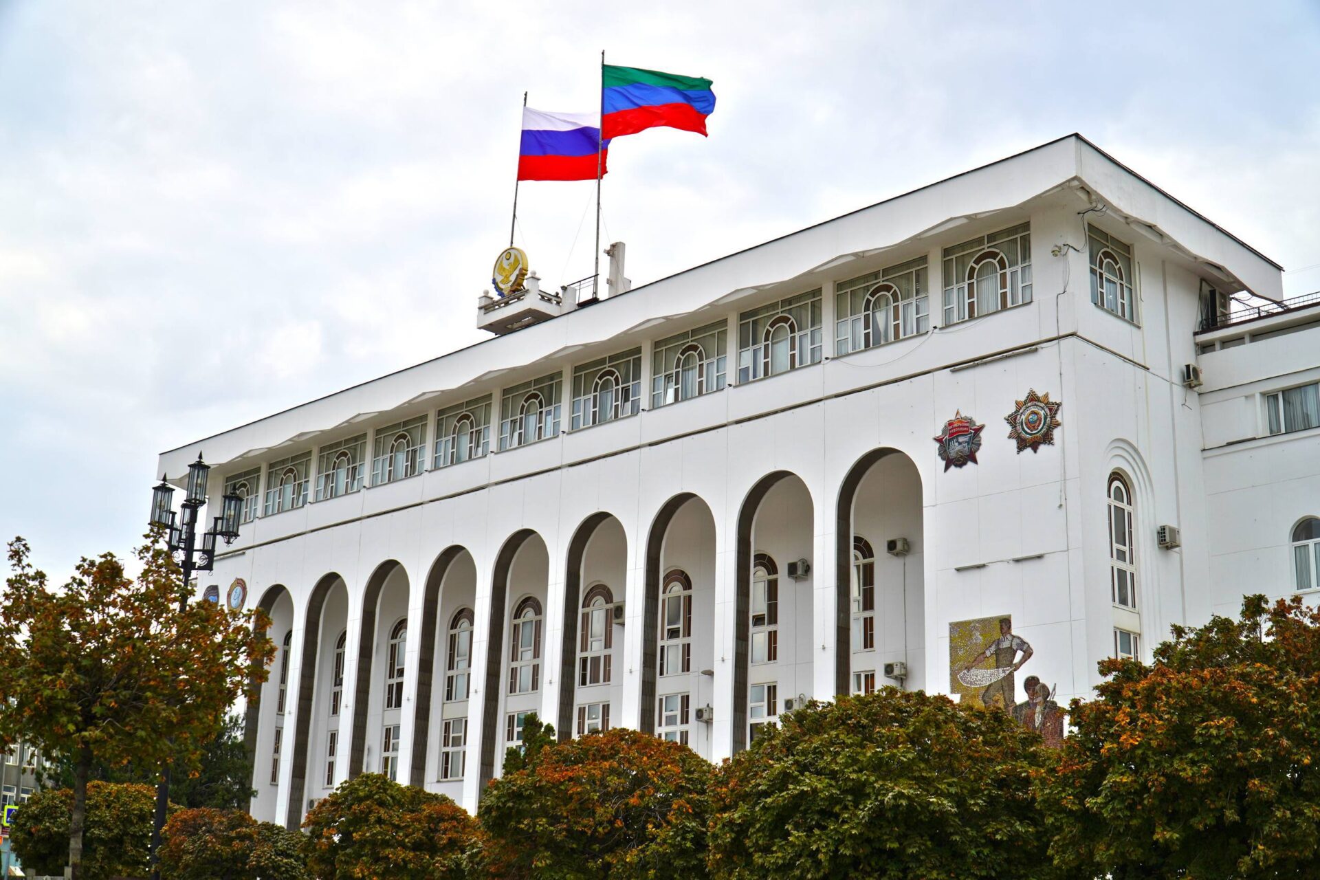 Премьер Дагестана Магомед Рамазанов провёл ряд кадровых назначений в правительстве