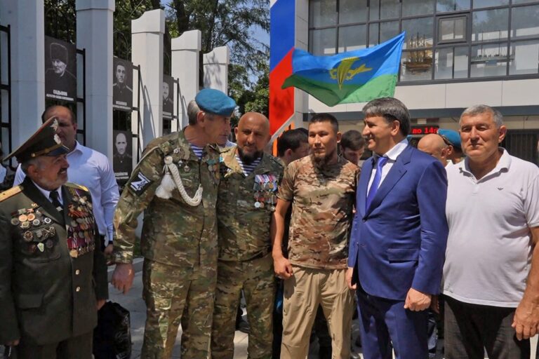 Праздник нерушимого братства: в Махачкале отметили День Воздушно-десантных войск
