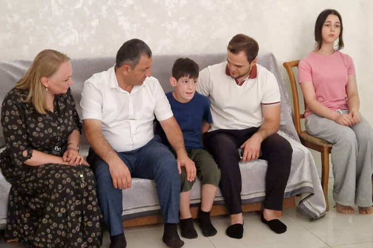 «Собери ребенка в школу» объединяет махачкалинцев