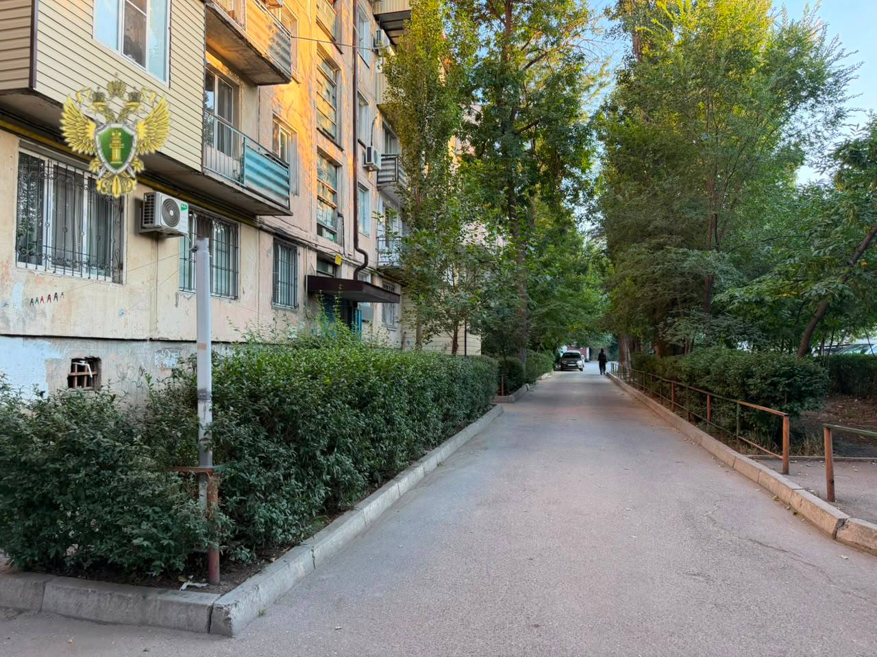 Прокуратура Дагестана организовала проверку дворов 4 домов в Махачкале по фактам антисанитарии