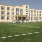 В Дербенте до конца года достроят крупнейшую в городе школу с двумя бассейнами