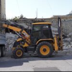 В Махачкале продолжается демонтаж незаконного строения на улице Бейбулатова